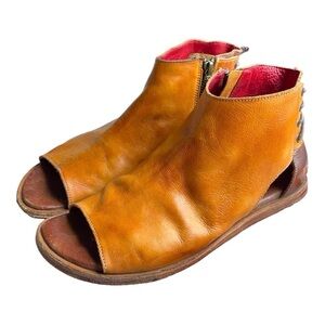 Bed Stu Zoraida Sandal Vibram Sole Open Toe Side Zipper Size 7 Flawed